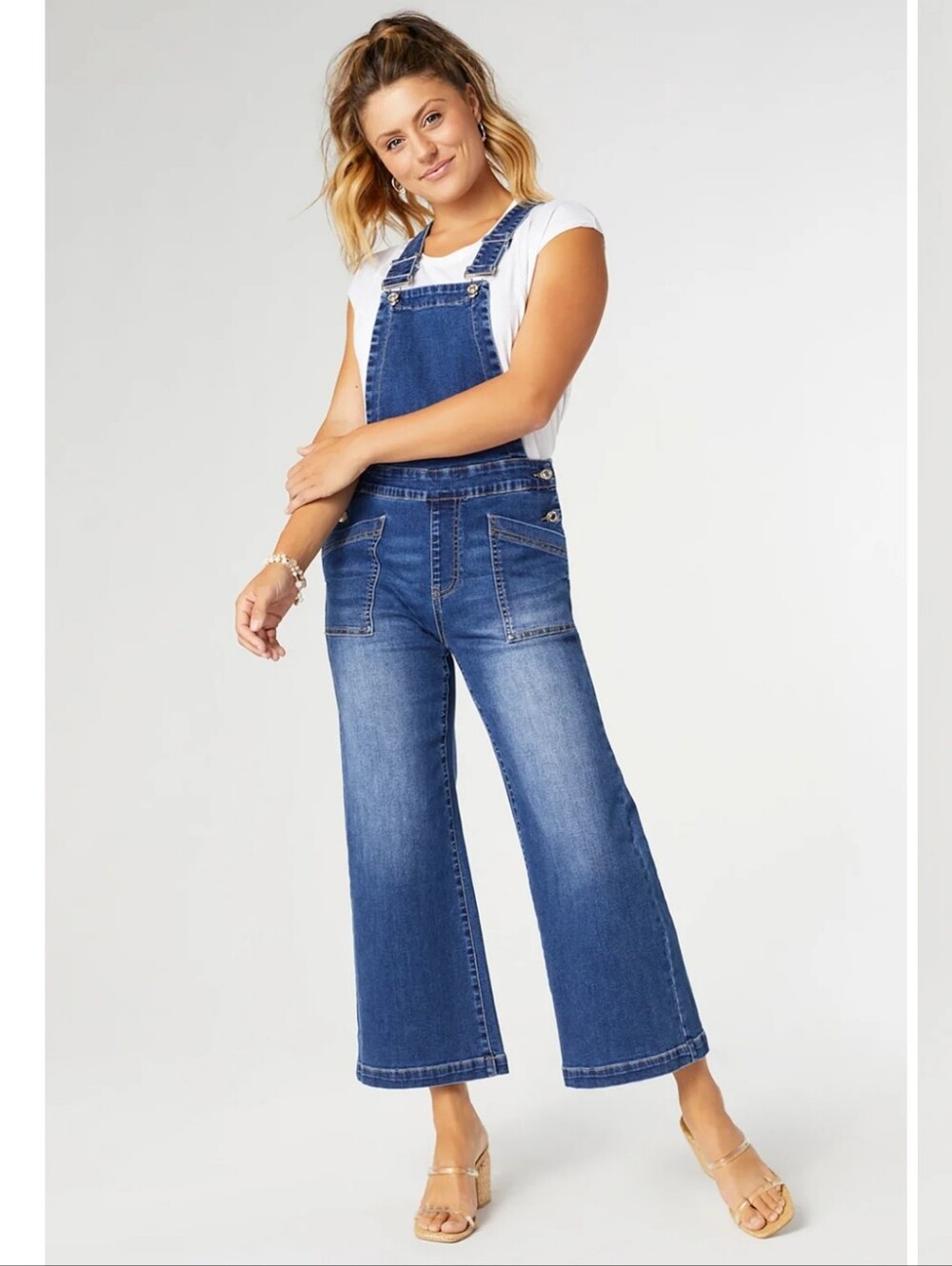 Coco + Carmen Everstretch Capri Denim Overalls Wide Leg Blue Size L
